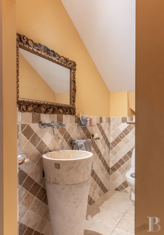 A flat in a private mansion in the Arles Mannerist style in Tarascon, the emblematic city of the Counts of Provence - photo  n°23